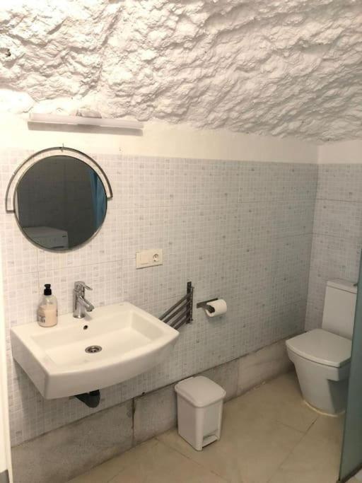 דירות גרנדה Authentic Cave In Old City Centre מראה חיצוני תמונה